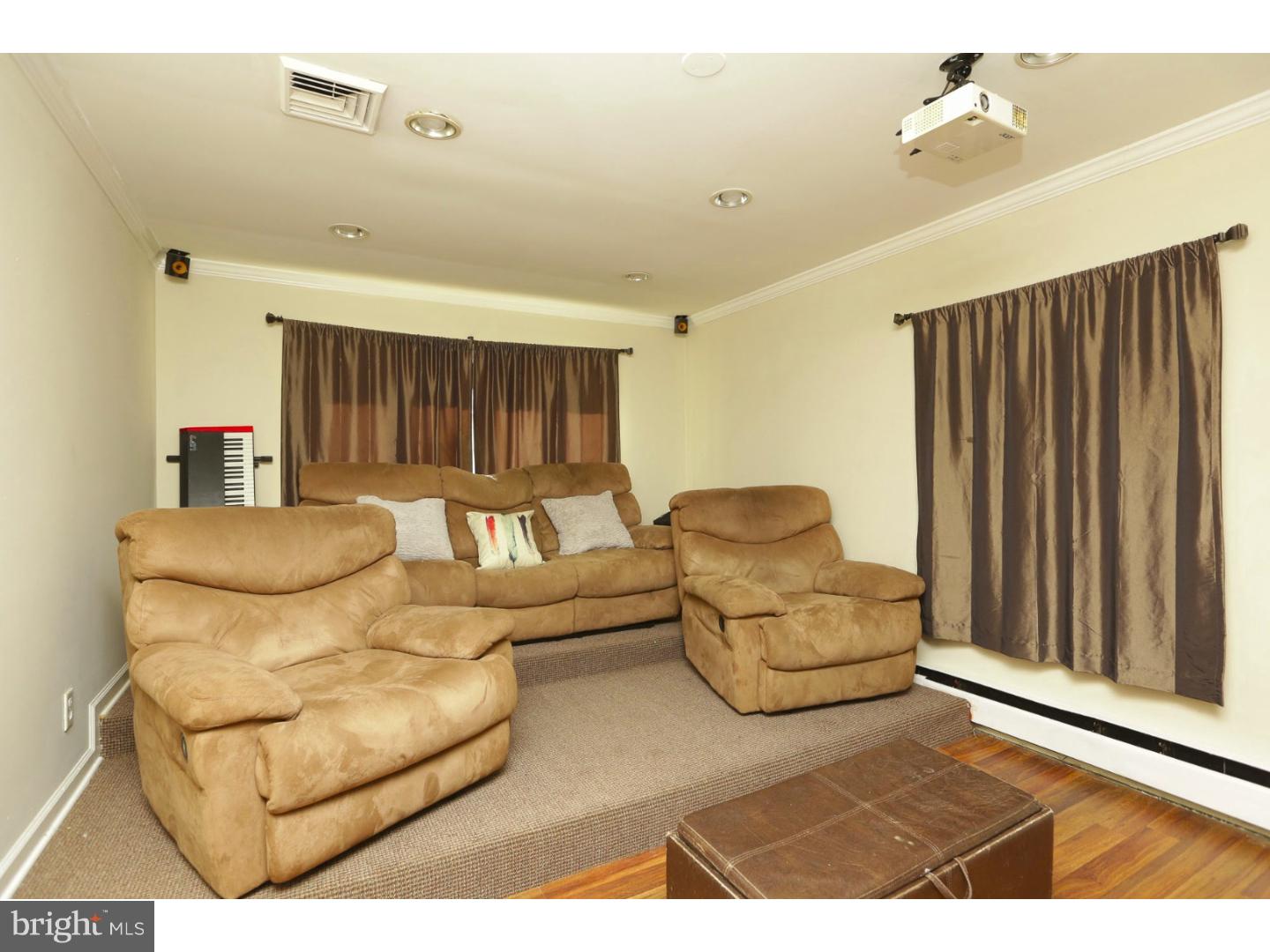 44 Merry Turn Road Levittown, PA 19056 - Photo 8 of 18 Gallery Image 8