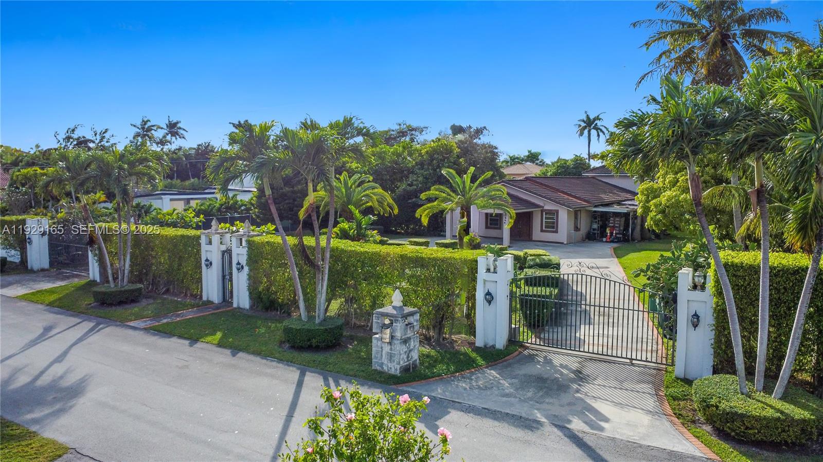 300 Southwest 123rd Avenue Miami, FL 33184 - Photo 11 of 37