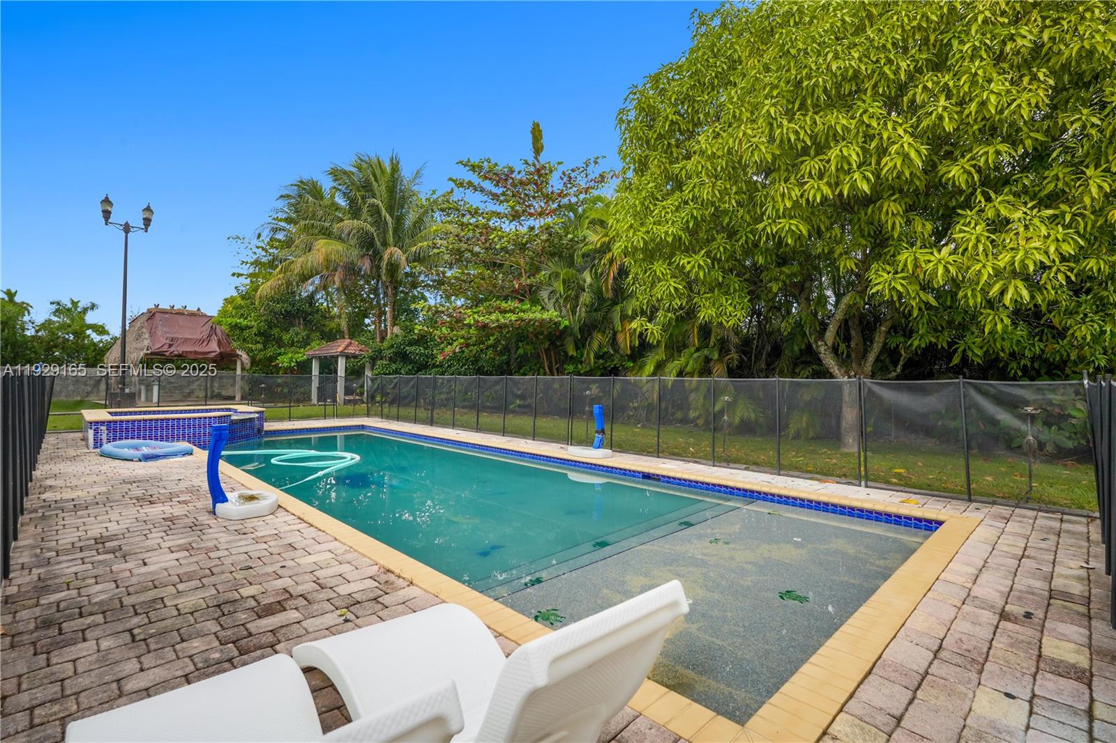 300 Southwest 123rd Avenue Miami, FL 33184 - Photo 14 of 37