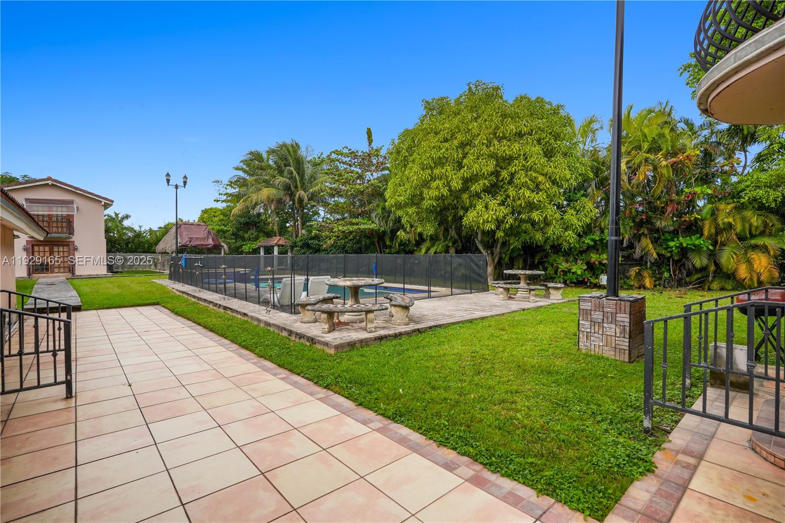 300 Southwest 123rd Avenue Miami, FL 33184 - Photo 32 of 37