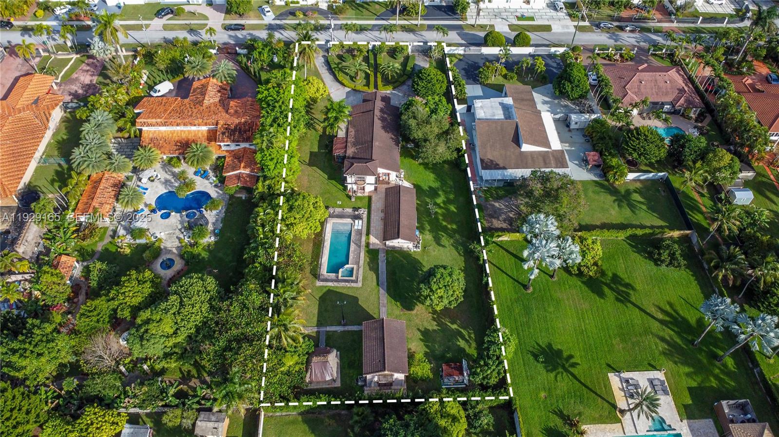 300 Southwest 123rd Avenue Miami, FL 33184 - Photo 4 of 37