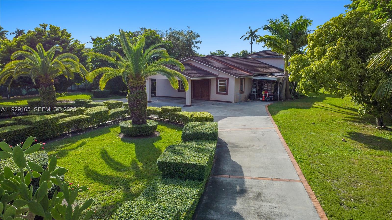 300 Southwest 123rd Avenue Miami, FL 33184 - Photo 10 of 37