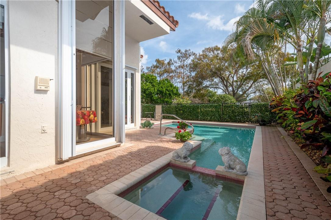 23201 Via Stel Boca Raton, FL 33433 - Photo 3 of 42 Photo 3