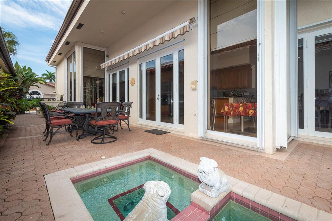 23201 Via Stel Boca Raton, FL 33433 - Photo 6 of 42 Photo 6