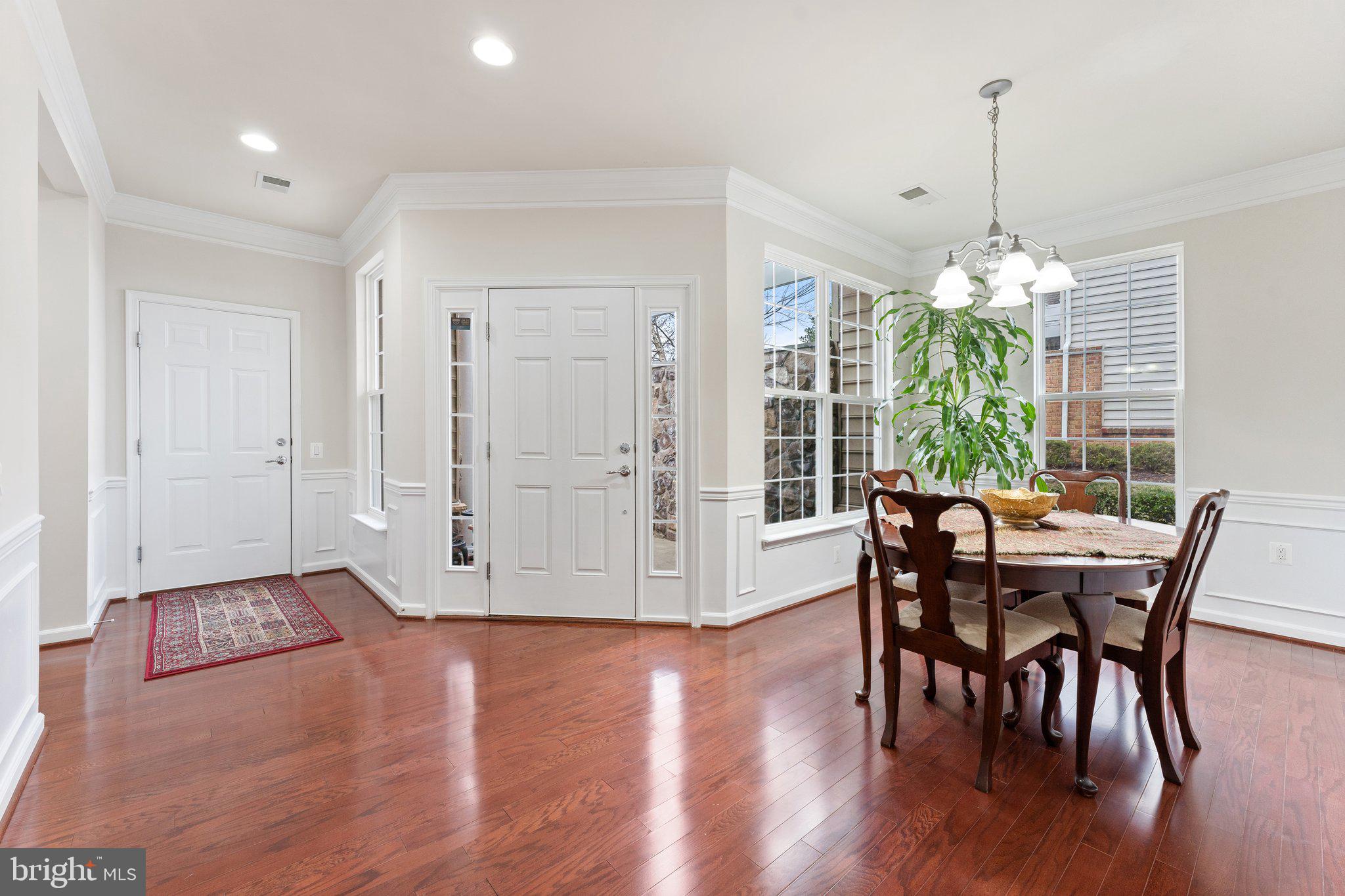 20462 Valley Falls Square Ashburn, VA 20147 - Photo 14 of 55 Dining Room