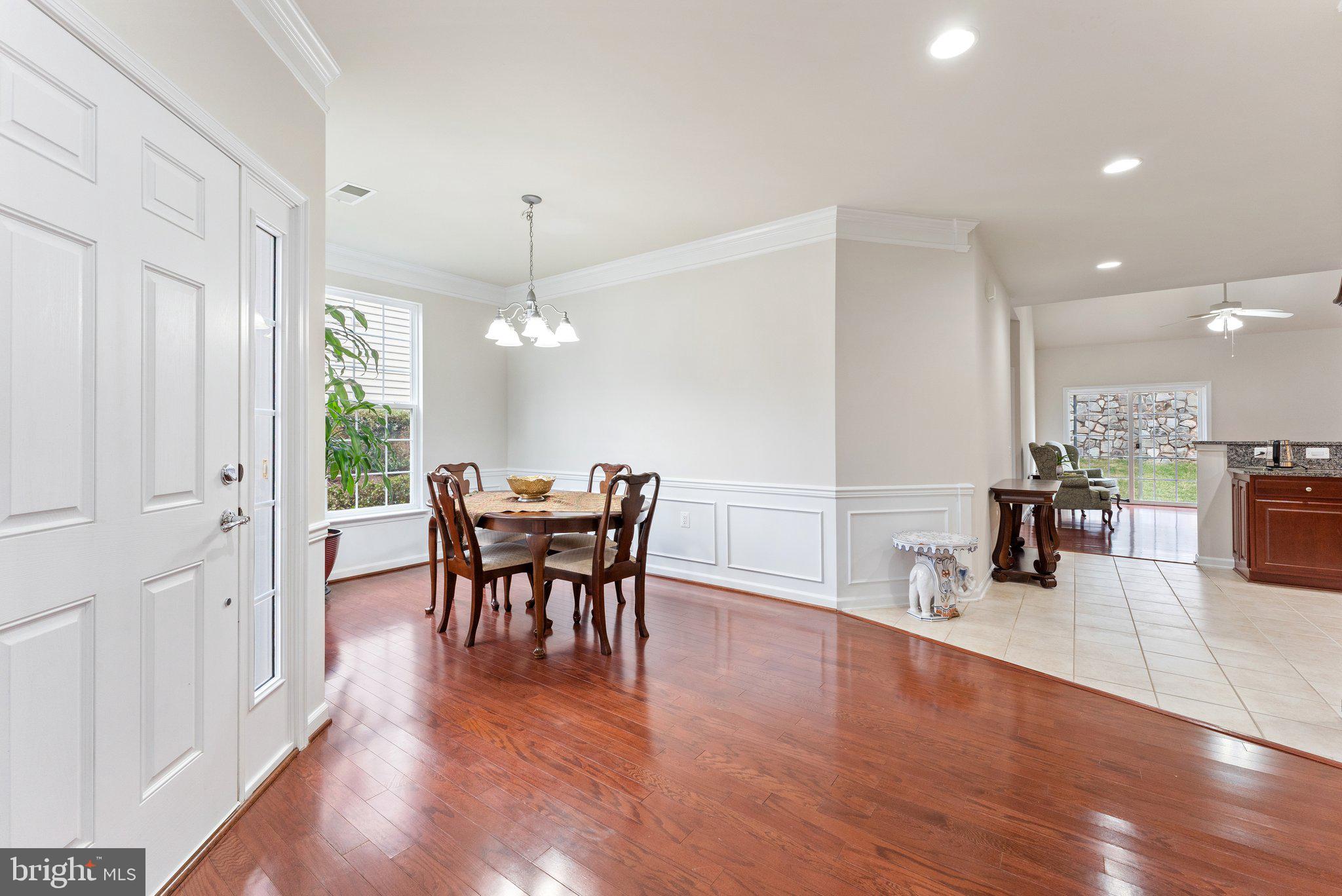20462 Valley Falls Square Ashburn, VA 20147 - Photo 16 of 55 Dining Room