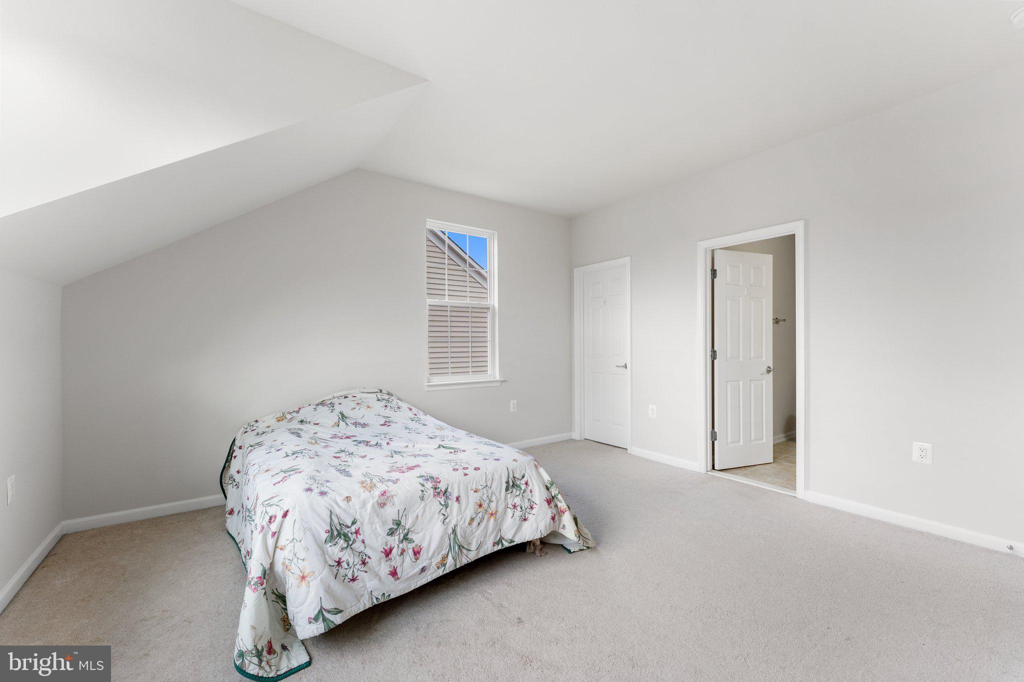 20462 Valley Falls Square Ashburn, VA 20147 - Photo 37 of 55 Bedroom 2