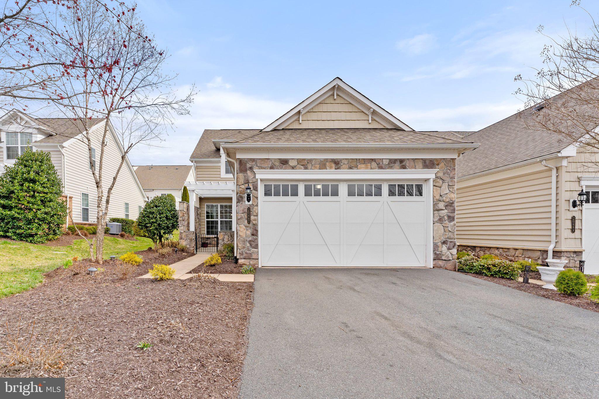 20462 Valley Falls Square Ashburn, VA 20147 - Photo 5 of 55