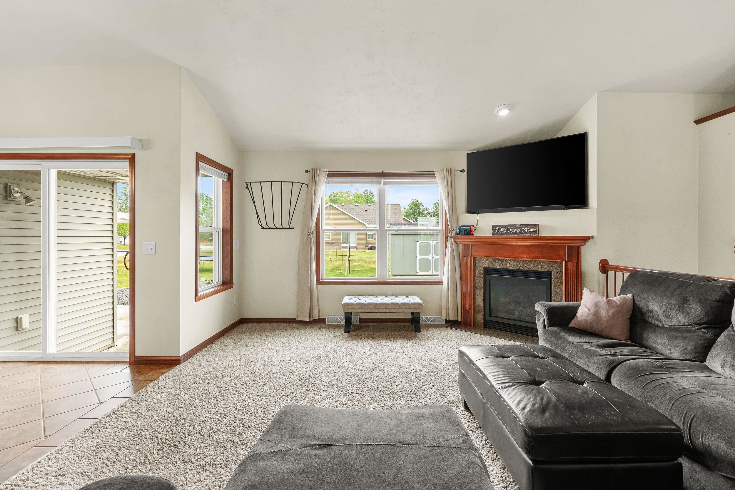 4866 North Wren Drive Appleton, WI 54913 - Photo 5 of 69