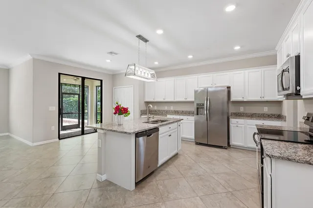 $849,000 | 9403 Foxglove Lane, Naples, FL 34120