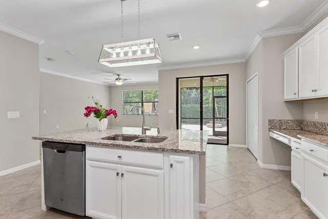 $849,000 | 9403 Foxglove Lane, Naples, FL 34120