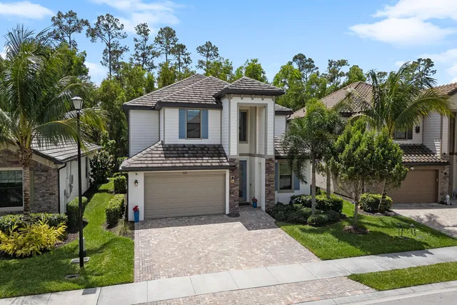 $849,000 | 9403 Foxglove Lane, Naples, FL 34120