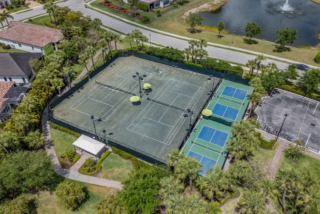 $849,000 | 9403 Foxglove Lane, Naples, FL 34120