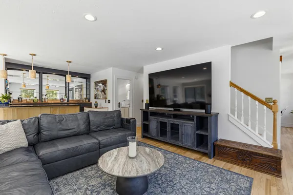 $575,000 | 17 Northern Oaks Drive, Gray, ME 04071
