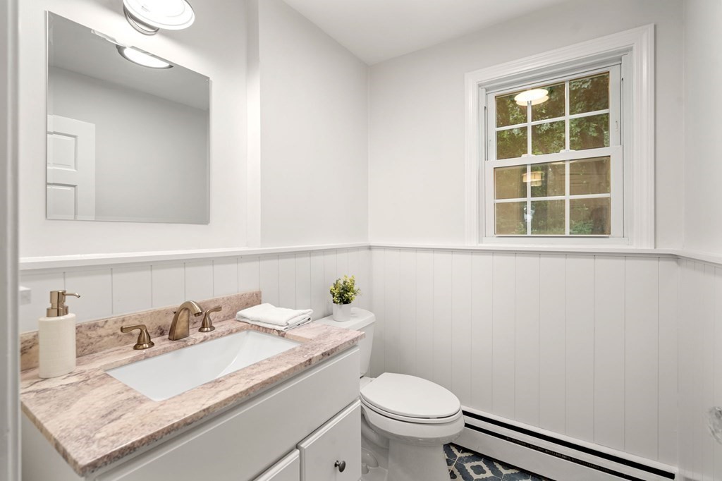 55 Greenwood Road Andover, MA 01810 - Photo 13 of 39 Gallery Image 13
