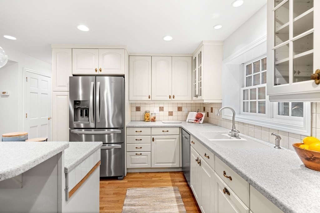55 Greenwood Road Andover, MA 01810 - Photo 8 of 39 Gallery Image 8