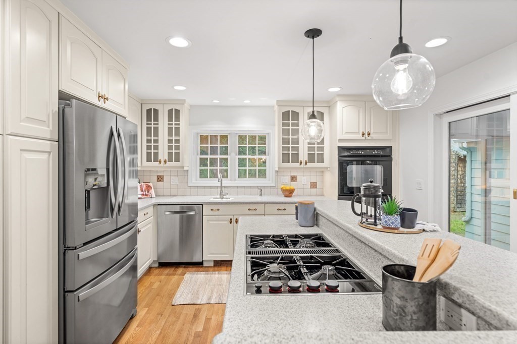 55 Greenwood Road Andover, MA 01810 - Photo 9 of 39 Gallery Image 9