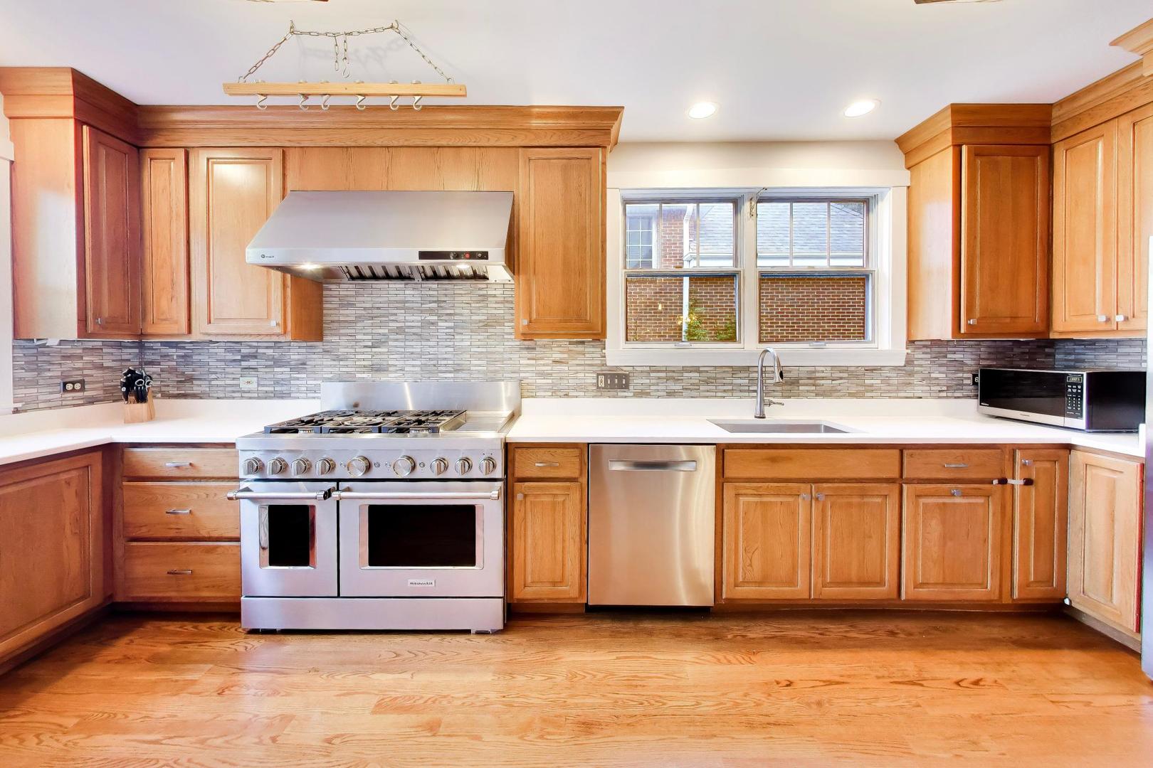 1108 South Washington Avenue Park Ridge, IL 60068 - Photo 12 of 49 Gallery Image 12