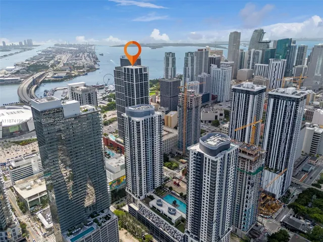 $8,500 | 159 Northeast 6th Street, Unit 4016, Miami, FL 33132