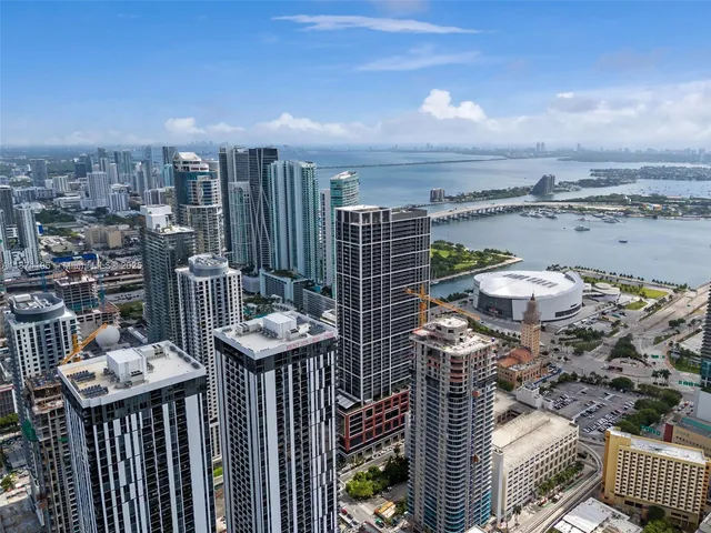 $8,500 | 159 Northeast 6th Street, Unit 4016, Miami, FL 33132