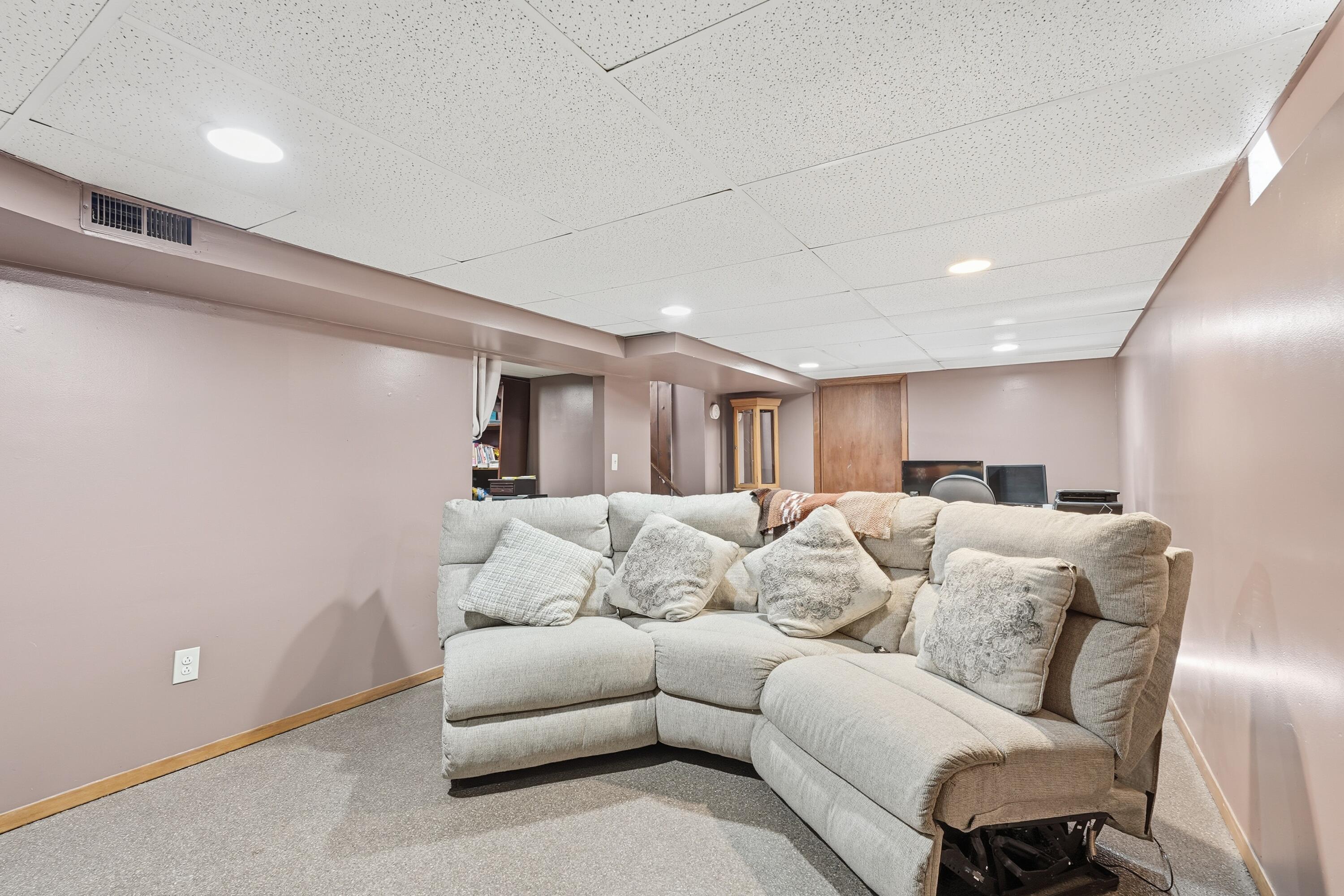 6463 North 55th Street Milwaukee, WI 53223 - Photo 18 of 25 TMJ03484.jpg-FULL