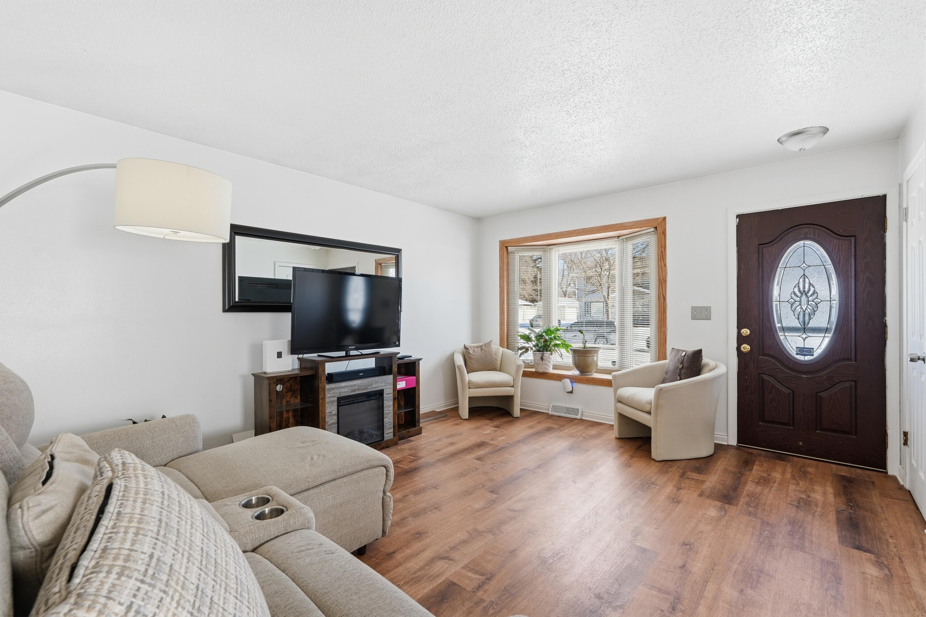 6463 North 55th Street Milwaukee, WI 53223 - Photo 4 of 25 TMJ03369.jpg-FULL