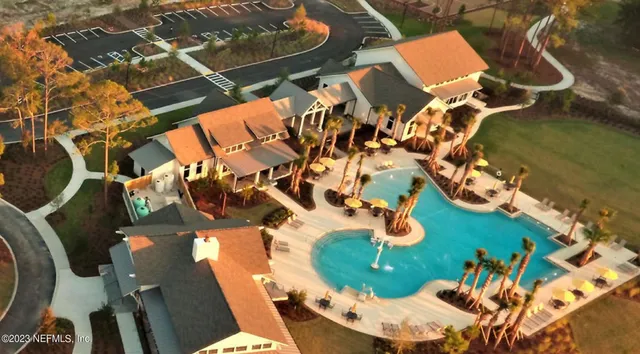 a view of a garden with patio