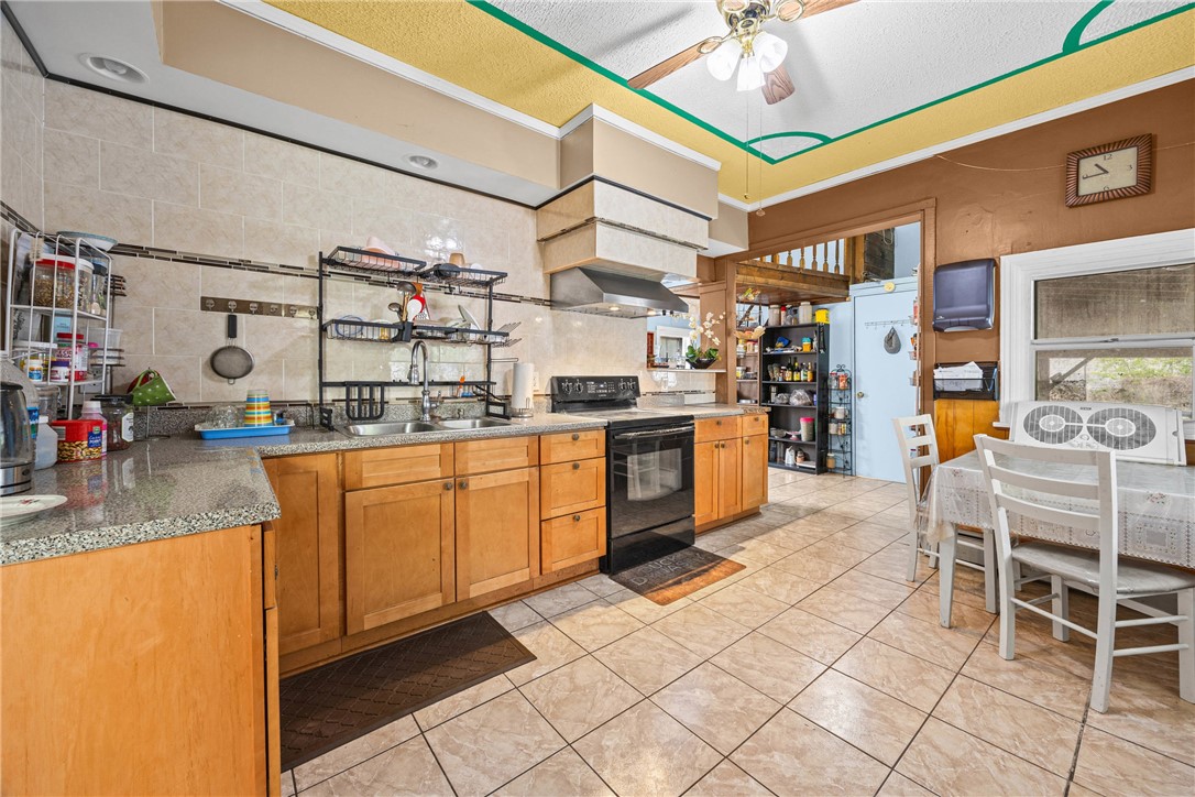 211 Wetmore Park Rochester, NY 14606 - Photo 7 of 28