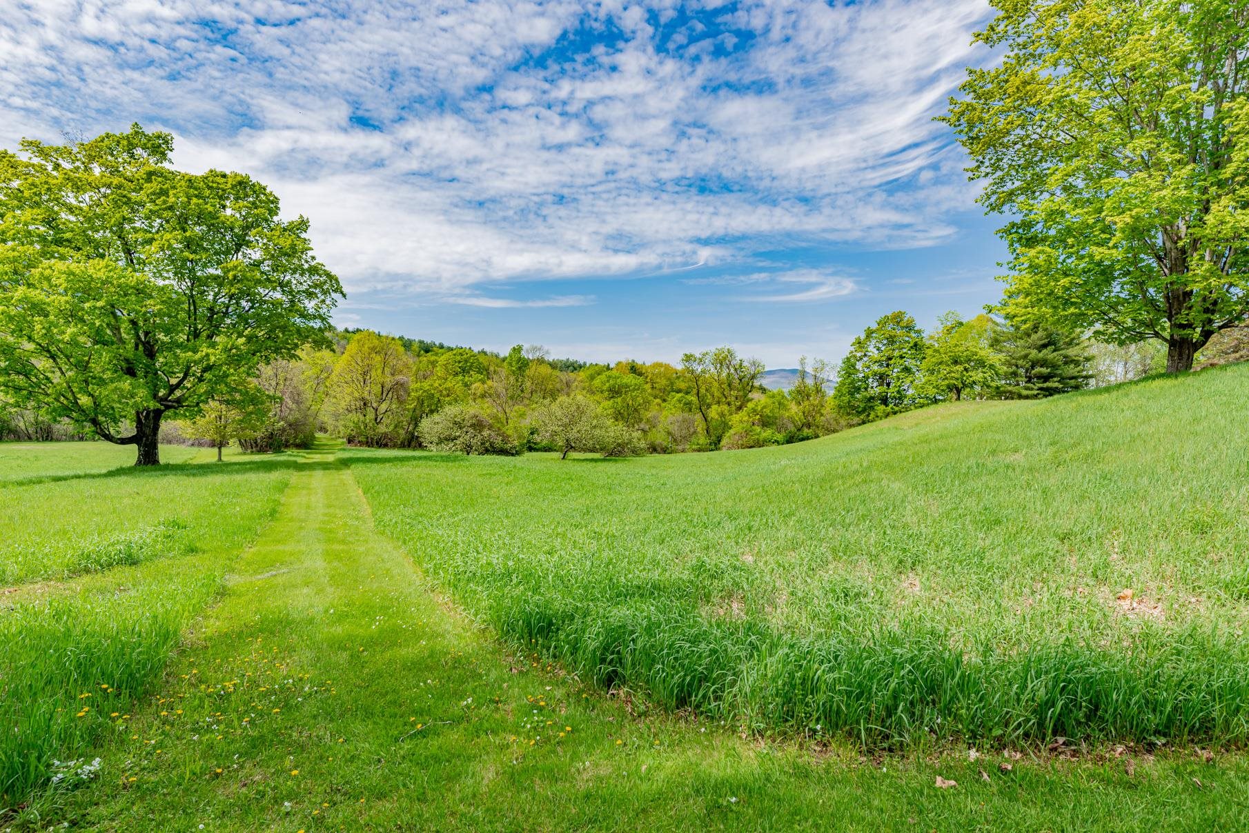 1589 Richville Road Manchester, VT 05255 - Photo 32 of 37