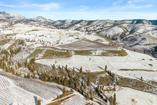 $650,000 | 565 Boyd Loop Road, Manson, WA 98831