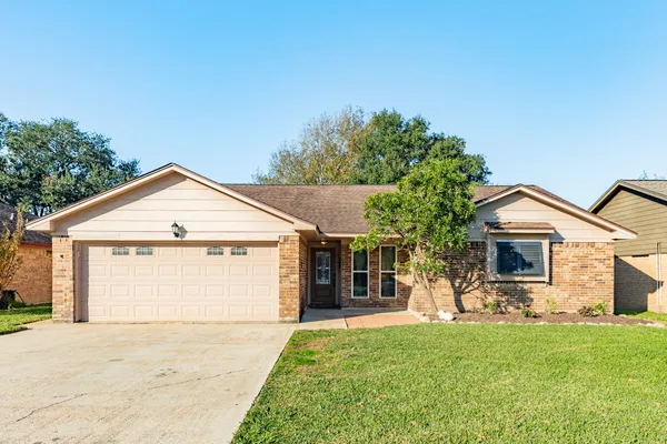 $249,900 | 2837 Rimfire Drive, Angleton, TX 77515