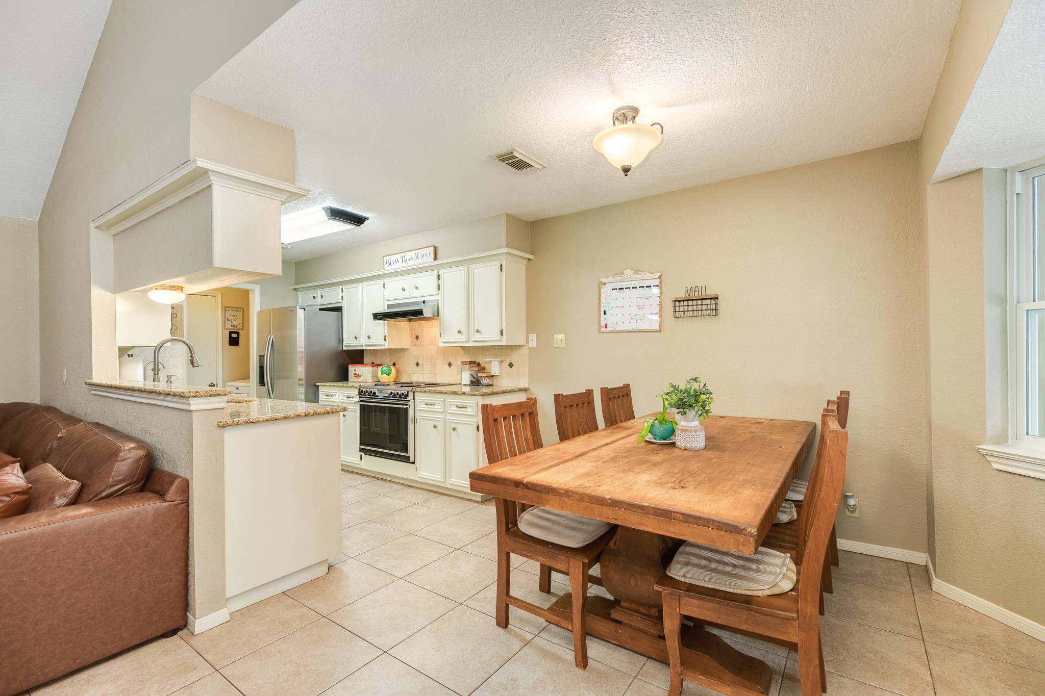 2837 Rimfire Drive Angleton, TX 77515 - Photo 10 of 23