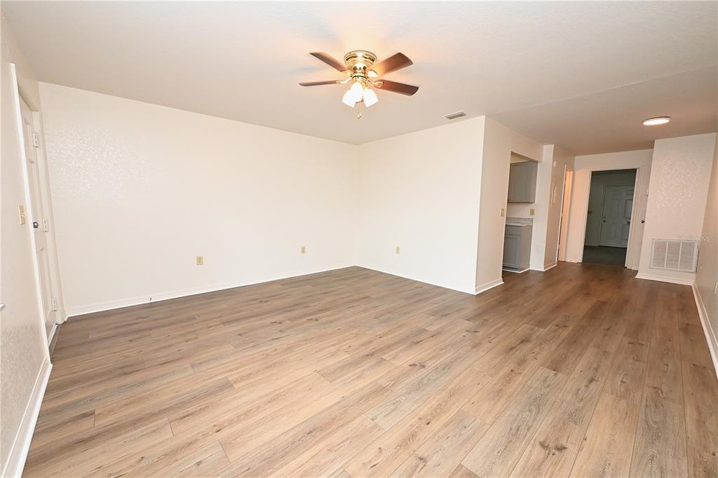 613 Robin Road, Unit 3 Lakeland, FL 33803 - Photo 2 of 19