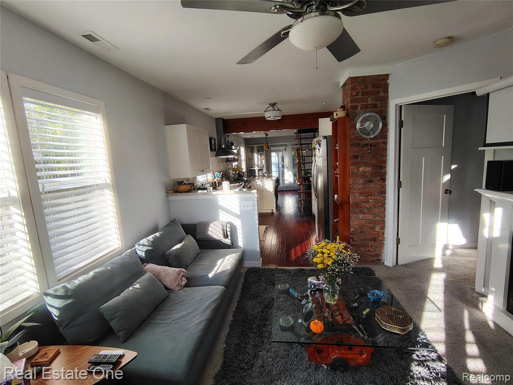 241 North Helen Avenue Rochester, MI 48307 - Photo 20 of 27