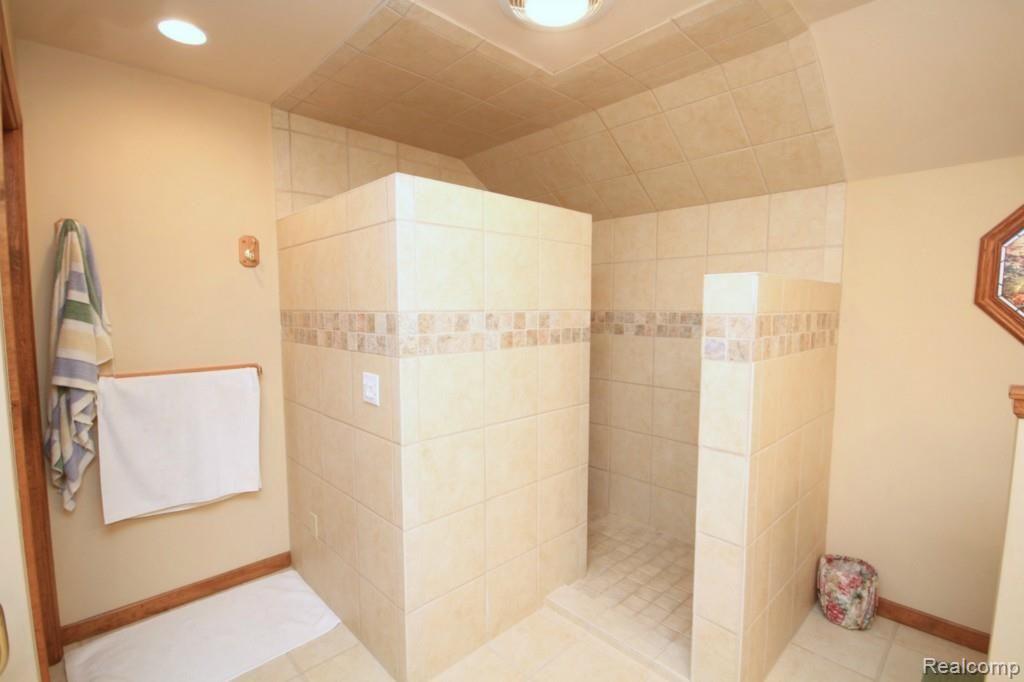 377 Ridgemont Road Oxford, MI 48370 - Photo 18 of 25