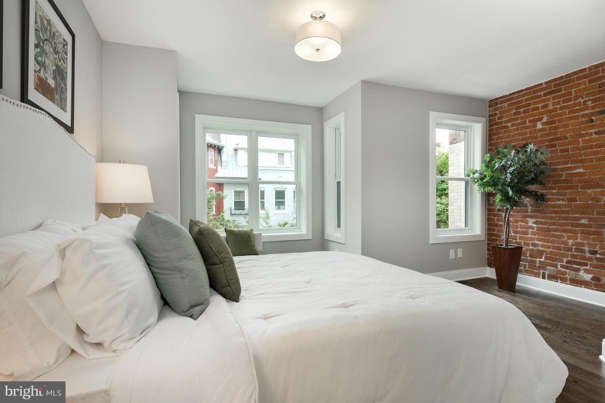 1723 Willard Street Northwest Washington, DC 20009 - Photo 17 of 30 Bedroom #2