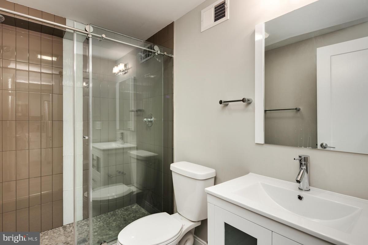 1723 Willard Street Northwest Washington, DC 20009 - Photo 27 of 30 Bath (Basement Rental Unit)