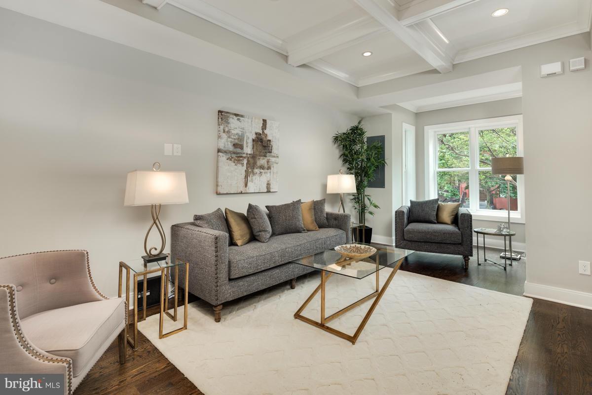 1723 Willard Street Northwest Washington, DC 20009 - Photo 4 of 30 Living Room