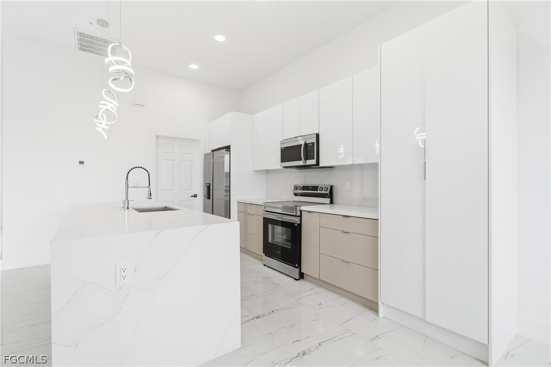 321 Peerless Street Lehigh Acres, FL 33974 - Photo 11 of 50