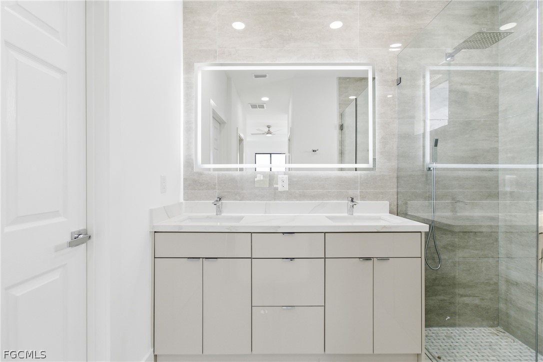 321 Peerless Street Lehigh Acres, FL 33974 - Photo 15 of 50