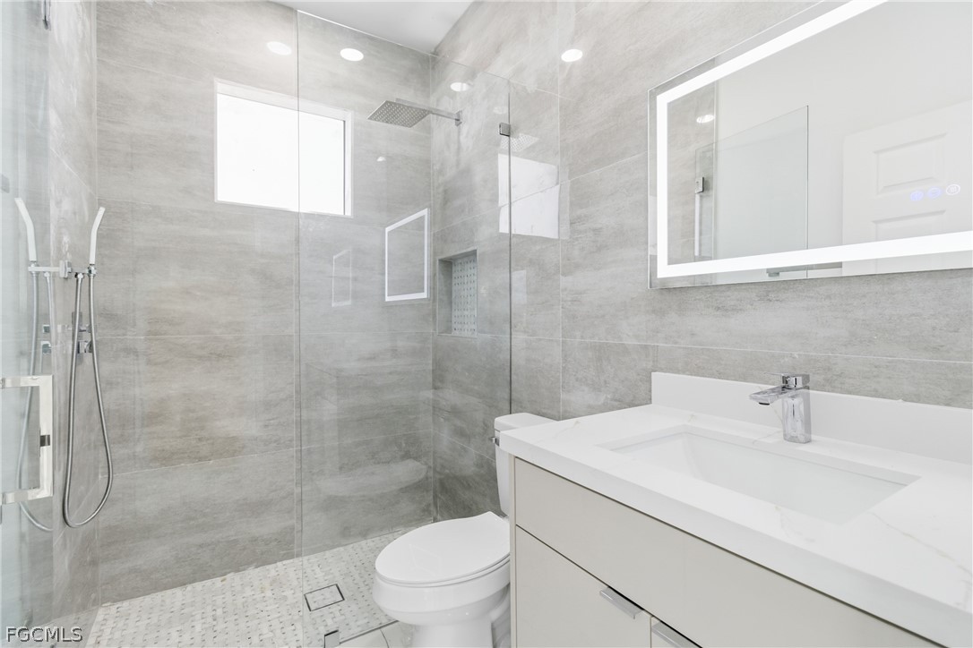 321 Peerless Street Lehigh Acres, FL 33974 - Photo 16 of 50