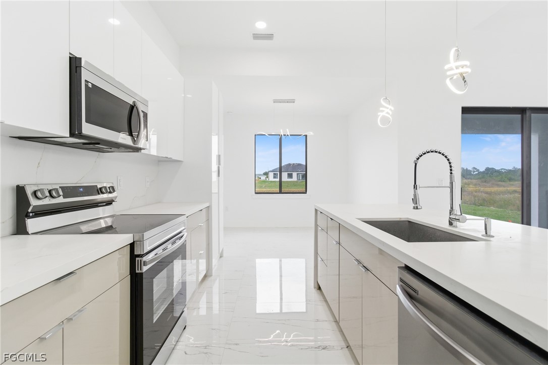 321 Peerless Street Lehigh Acres, FL 33974 - Photo 8 of 50