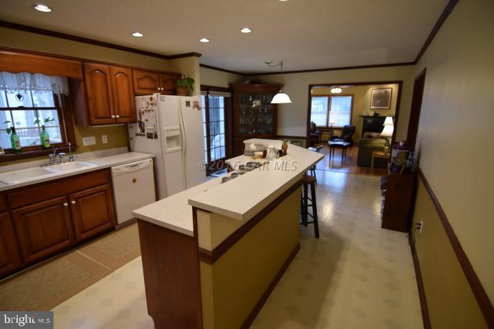 46 Seabreeze Road Ocean Pines, MD 21811 - Photo 8 of 40