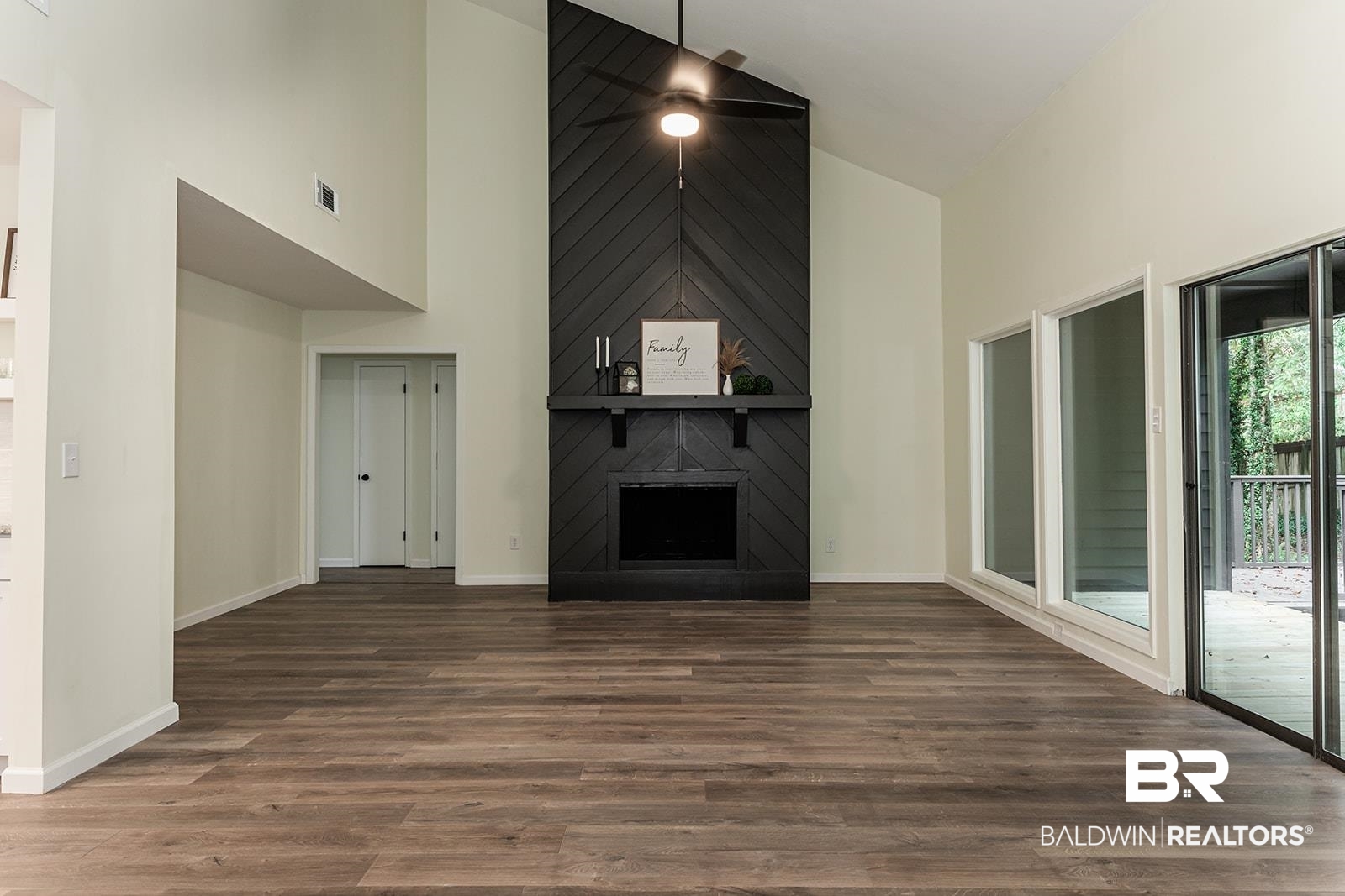 371 Ridgewood Drive Daphne, AL 36526 - Photo 17 of 44