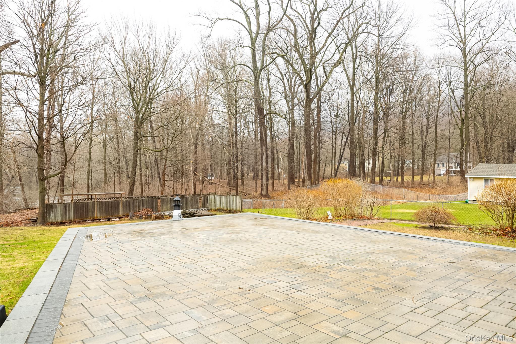 21 Old Town Road Beacon, NY 12508 - Photo 5 of 38