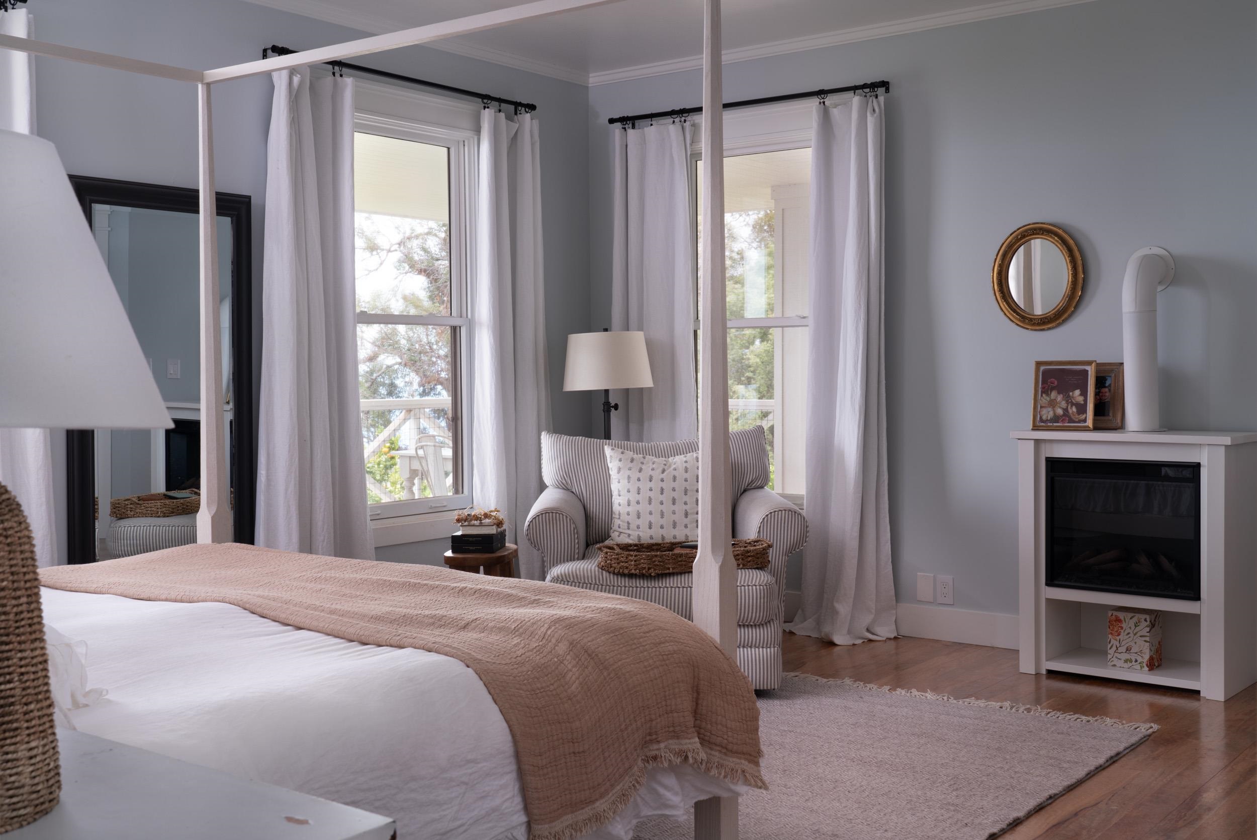 1630 Olinda Road Makawao, HI 96768 - Photo 14 of 50 a bedroom with a bed and a window