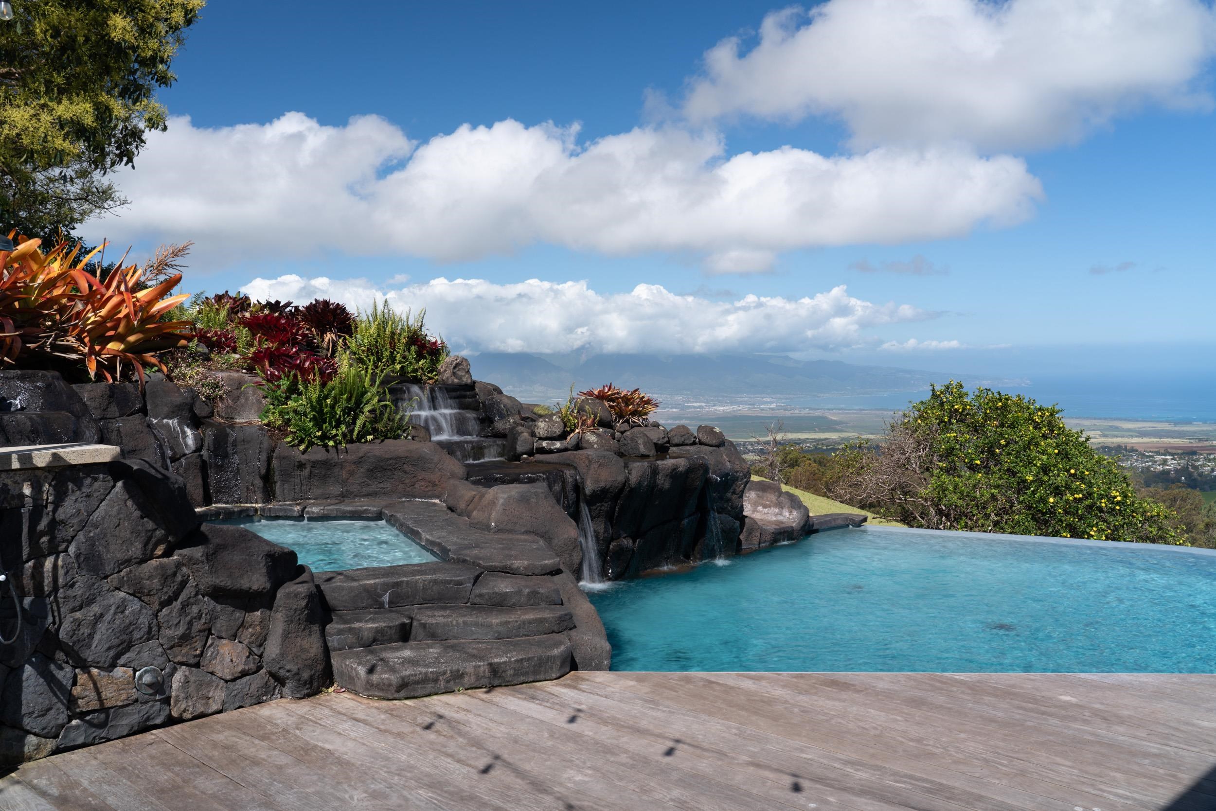 1630 Olinda Road Makawao, HI 96768 - Photo 19 of 50 a view of a garden