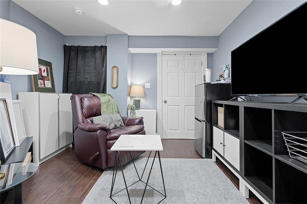 2401 Mt Troy Road Pittsburgh, PA 15212 - Photo 5 of 27 Gallery Image 5