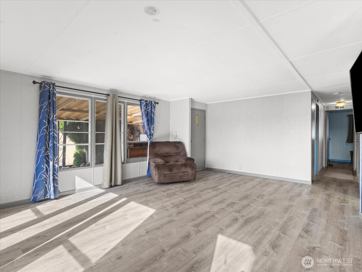 855 Hazel Dell Road, Unit 12 Castle Rock, WA 98611 - Photo 11 of 26