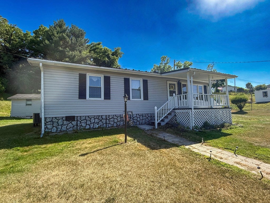 1019 Ramsey Mountain Road Max Meadows, VA 24360 - Photo 28 of 43 Gallery Image 28